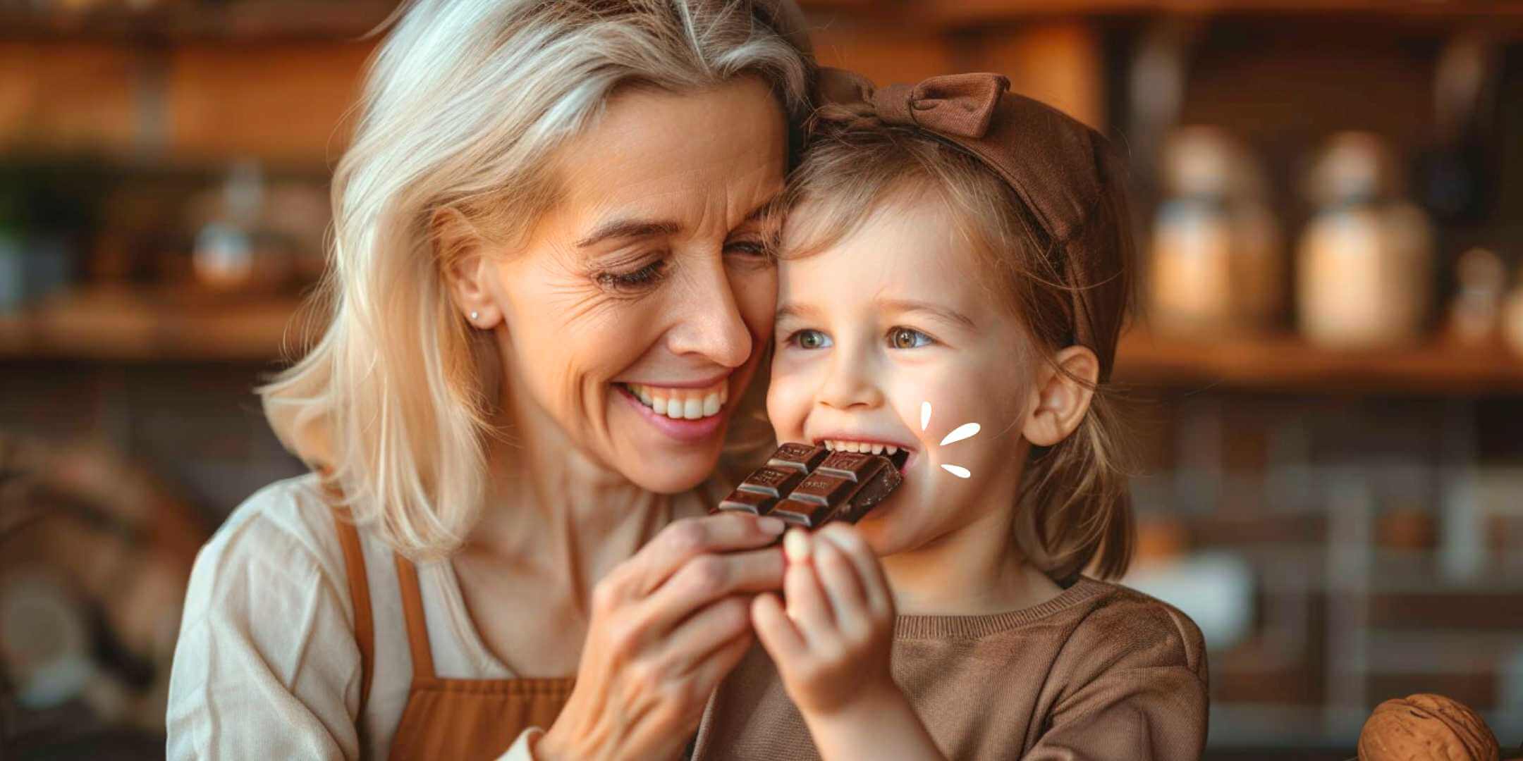 Bambina che mangia la Barretta proteica Choc Nextua di cioccolato fondente alimenti proteici per dieta chetogenica