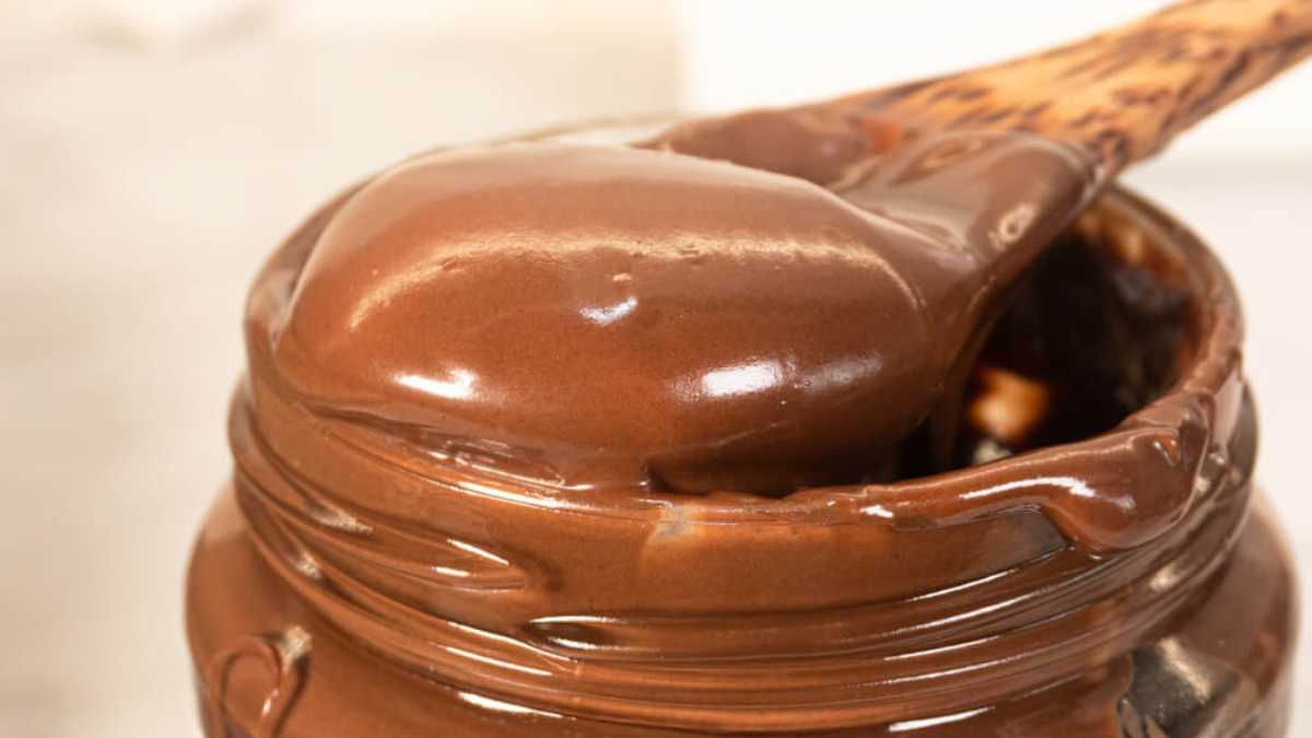 Nextua crema proteica spalmabile al gusto di nocciola e cacao vegano adatta per colazioni proteiche, pancakes, porridge e ricette proteiche